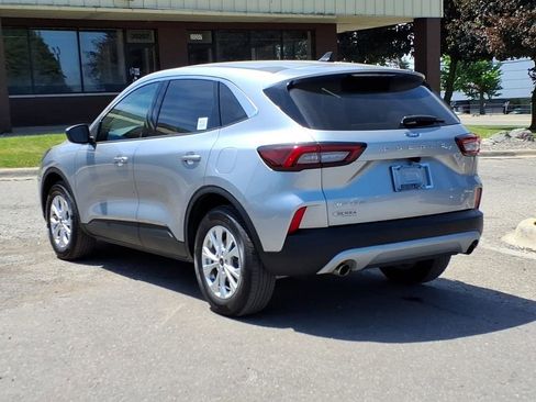 Used 2023 Ford Escape Active AWD/4WD image 3