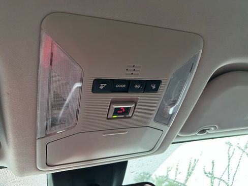 Used 2021 Toyota RAV4 LE image 27