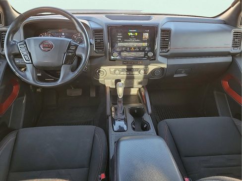 Used 2024 Nissan Frontier PRO-4X w/ Technology Package image 9