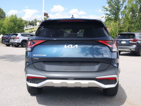 Used 2023 Kia Sportage EX AWD/4WD image 4