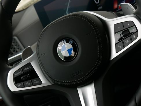 Used 2026 BMW X5 xDrive40i w/ M Sport Package AWD/4WD image 23