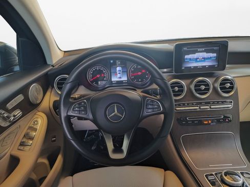 Used 2018 Mercedes-Benz GLC 300 4MATIC Coupe image 19