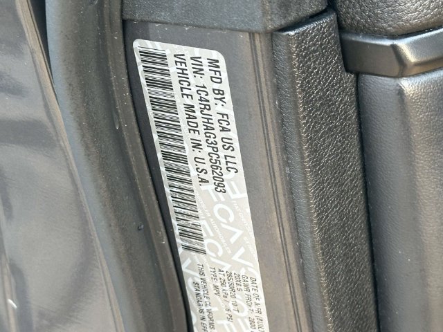 Used 2023 Jeep Grand Cherokee Altitude AWD/4WD image 11