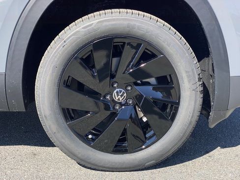 New 2026 Volkswagen Atlas SE AWD/4WD image 11