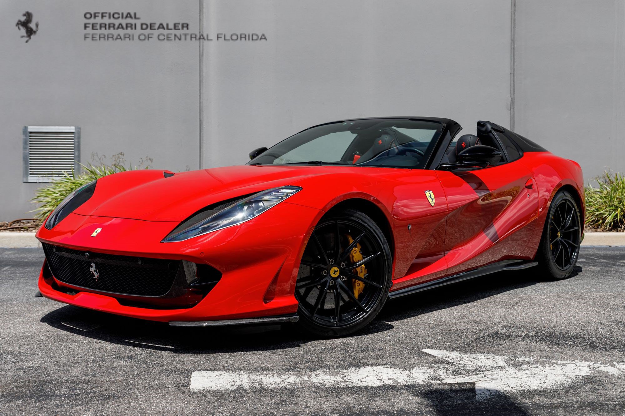Used 2021 Ferrari 812 GTS RWD image 1