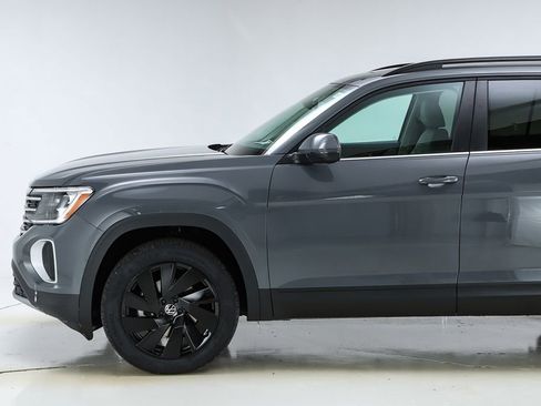 New 2026 Volkswagen Atlas SE image 42