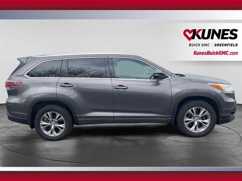 Used 2014 Toyota Highlander XLE AWD/4WD image 4