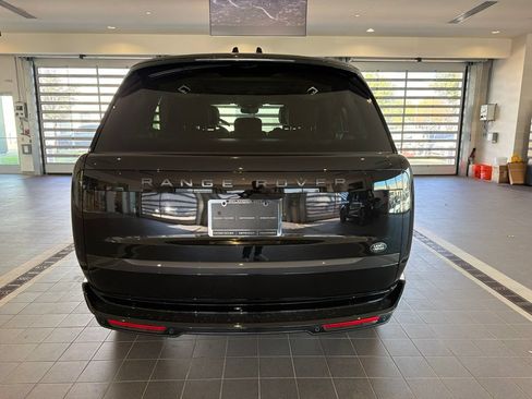 Used 2026 Land Rover Range Rover Long Wheelbase SE AWD/4WD image 4