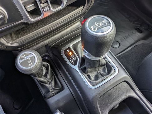 Used 2019 Jeep Wrangler Unlimited Sport S image 28