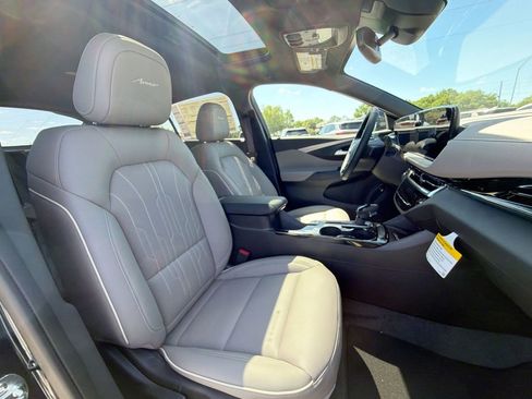 New 2026 Buick Envista Avenir image 32