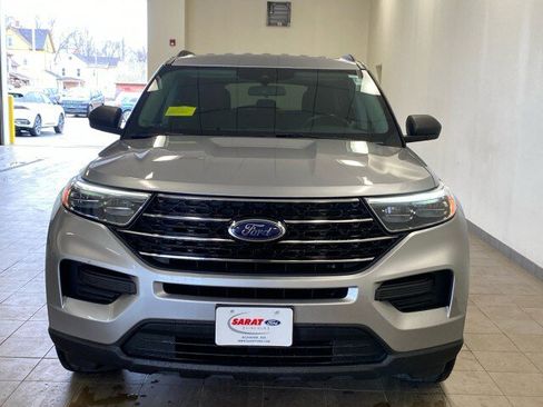 Used 2020 Ford Explorer XLT w/ Comfort Package image 3