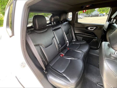 Used 2022 Jeep Compass High Altitude AWD/4WD image 19