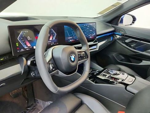 Used 2026 BMW 530i xDrive image 18