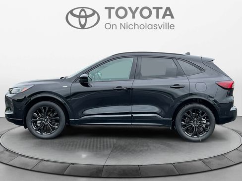 Used 2024 Ford Escape ST-Line Elite w/ Premium Technology Package AWD/4WD image 3