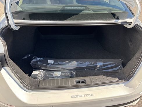 New 2025 Nissan Sentra SR w/ Midnight Edition image 14