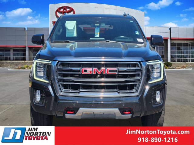 Used 2021 GMC Yukon AT4 w/ Rear Media and Nav Package AWD/4WD image 2