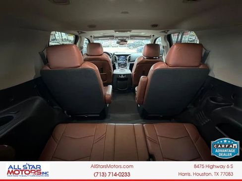 Used 2015 Cadillac Escalade Luxury AWD/4WD image 16