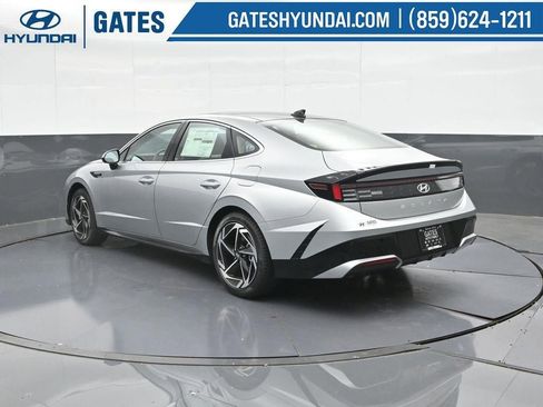 New 2025 Hyundai Sonata SEL image 8