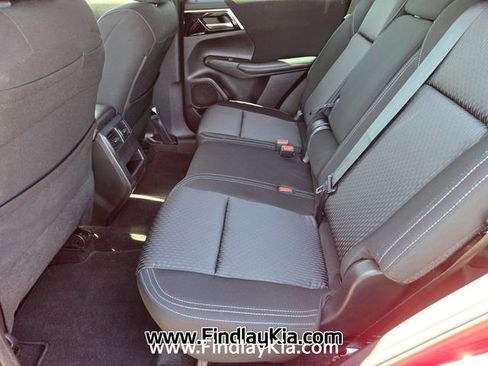 Used 2023 Mitsubishi Outlander ES FWD image 12