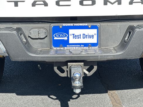 Used 2022 Toyota Tacoma TRD Off-Road image 27