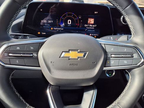 Used 2024 Chevrolet Traverse LT w/ Midnight/Sport Edition image 12