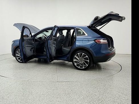 Used 2019 Lincoln Nautilus Reserve w/ Cargo Utility Package AWD/4WD image 12