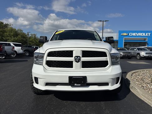 Used 2019 RAM 1500 Express image 2