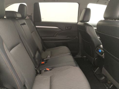 Used 2018 Toyota Highlander Plus w/ Protection Package #3 image 19