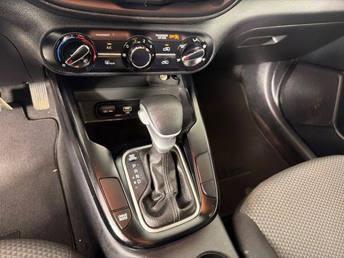 Used 2022 Kia Soul LX w/ Technology Package FWD image 16