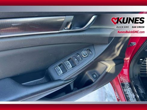 Used 2018 Honda Accord Sport image 5