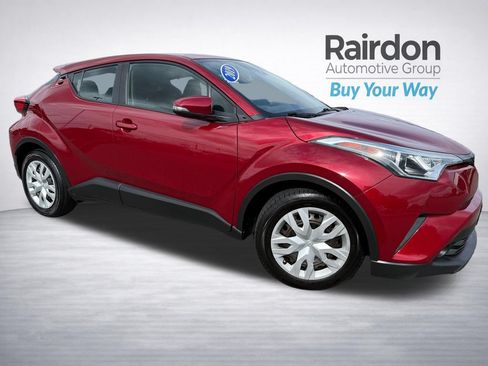 Used 2019 Toyota C-HR LE FWD image 1