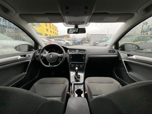 Used 2021 Volkswagen Golf 4-Door image 15