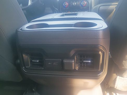 Used 2021 Chevrolet Silverado 1500 RST w/ Convenience Package II AWD/4WD image 9