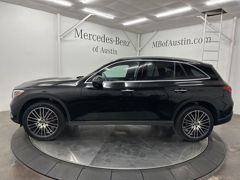 Used 2026 Mercedes-Benz GLC 300 image 4