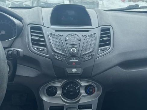 Used 2017 Ford Fiesta SE image 10