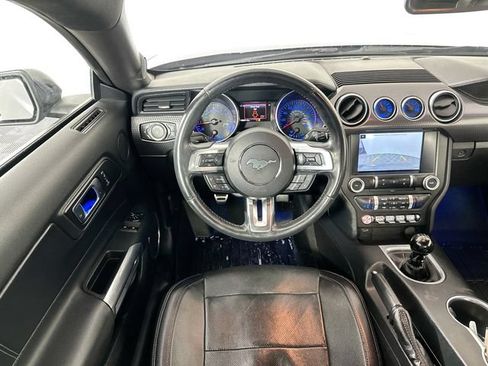 Used 2018 Ford Mustang GT Premium w/ GT Performance Package RWD image 4