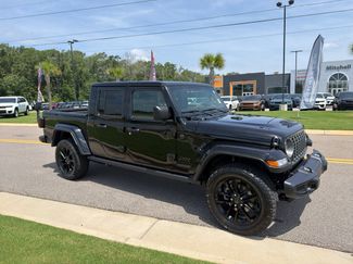 Used 2025 Jeep Gladiator Sport AWD/4WD video 1