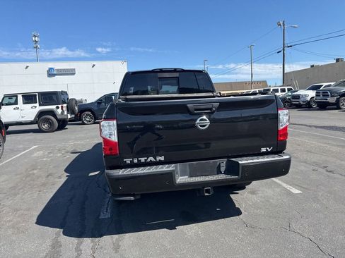 Used 2020 Nissan Titan SV w/ SV Convenience Package image 13