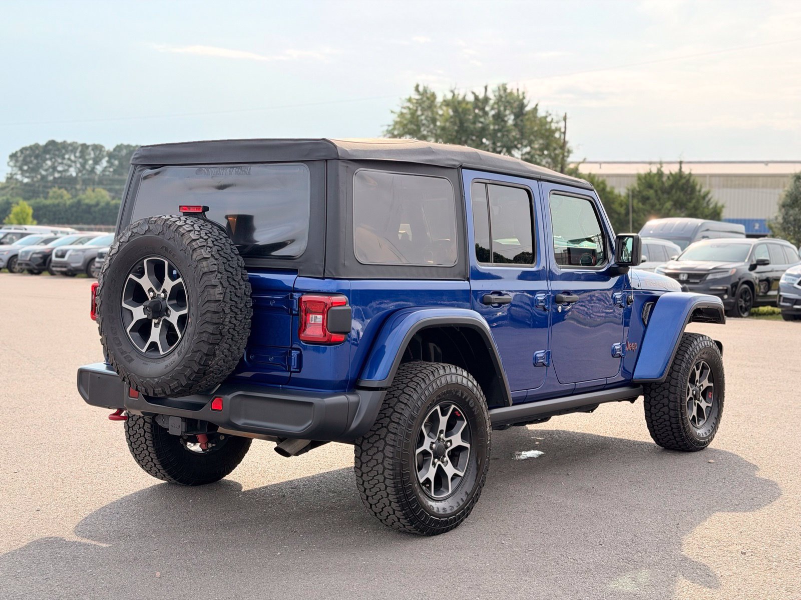 Used 2019 Jeep Wrangler Unlimited Rubicon AWD/4WD image 17