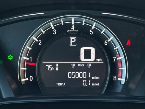 Used 2019 Honda CR-V LX image 32