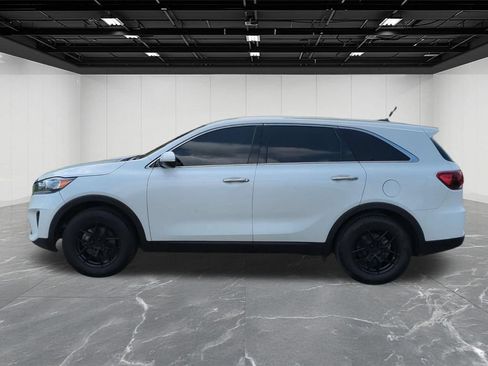 Used 2019 Kia Sorento L FWD image 2