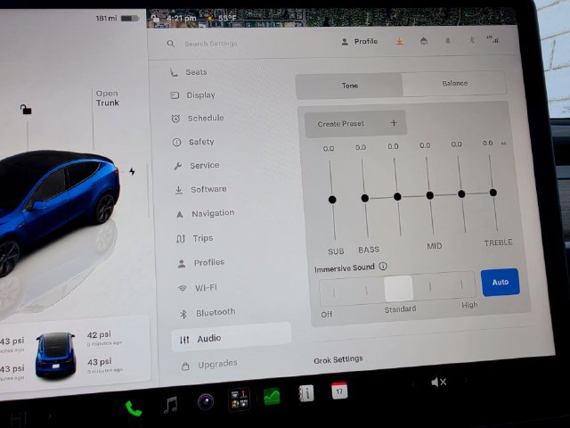 Used 2025 Tesla Model Y Long Range AWD/4WD image 55