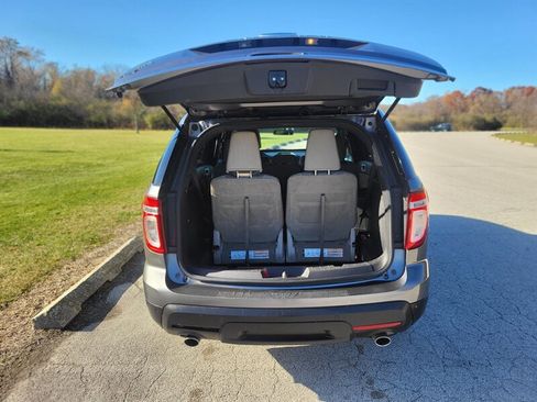 Used 2011 Ford Explorer XLT image 10