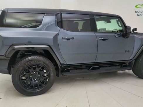 Used 2025 GMC Hummer EV 3X w/ LPO, Illumination Package AWD/4WD image 6