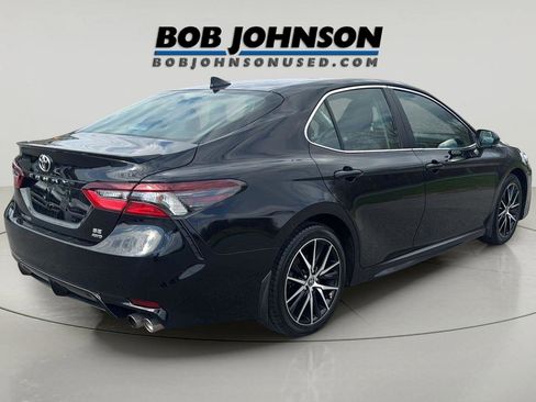 Used 2023 Toyota Camry SE AWD/4WD image 2