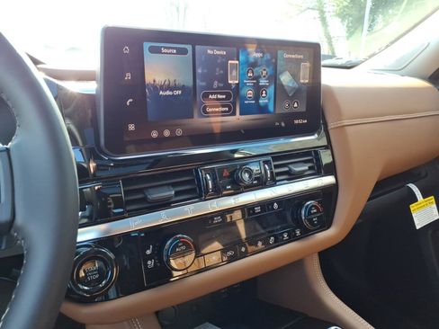 New 2026 Nissan Pathfinder Platinum image 7