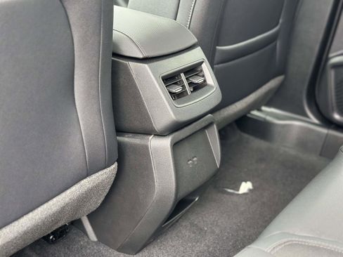 New 2026 Chevrolet Equinox EV LT image 9