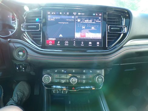 Used 2025 Dodge Durango GT AWD/4WD image 22