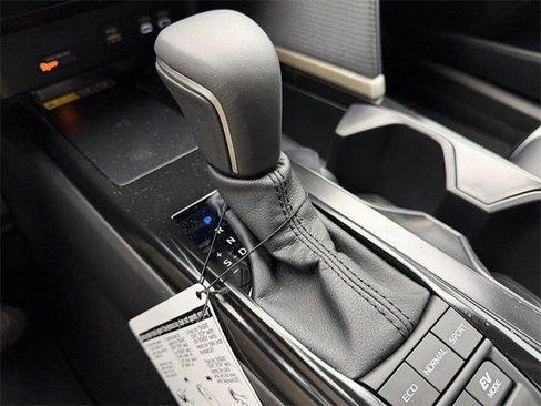 New 2026 Toyota Camry Hybrid image 17