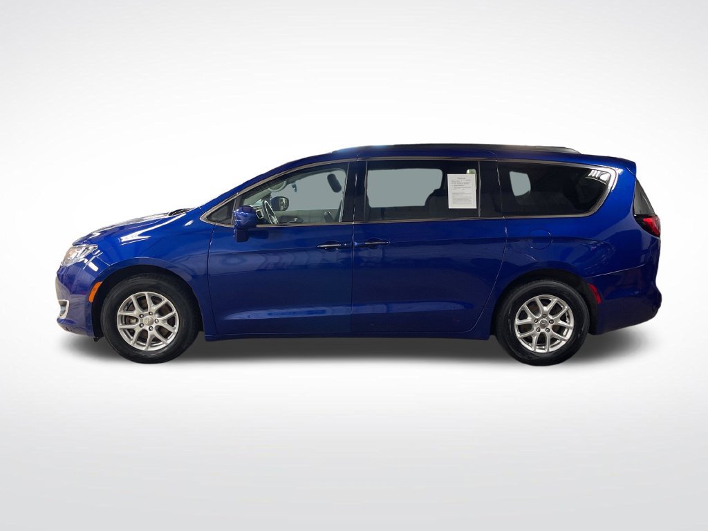 Used 2020 Chrysler Pacifica Touring w/ Cold Weather Group FWD image 2